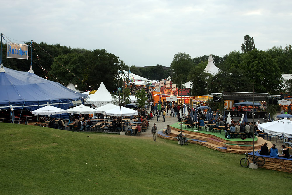 Tollwood 2011/Unerhrt Pavillon